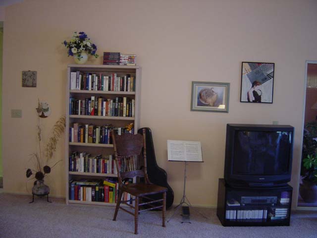 21Chestnutcreek-Living-Room