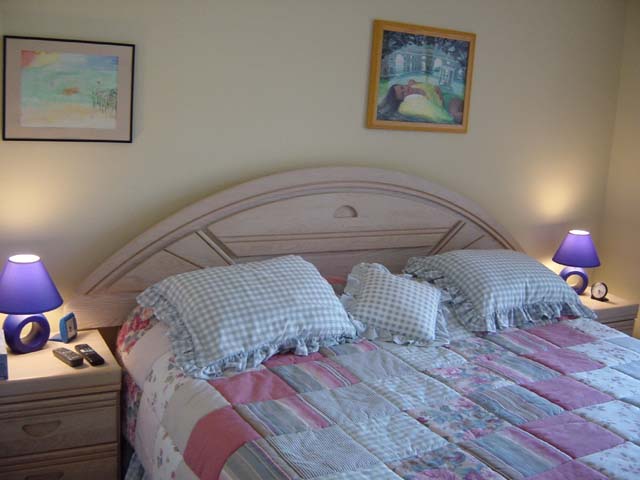 44Chestnutcreek-Guest-Bedroom