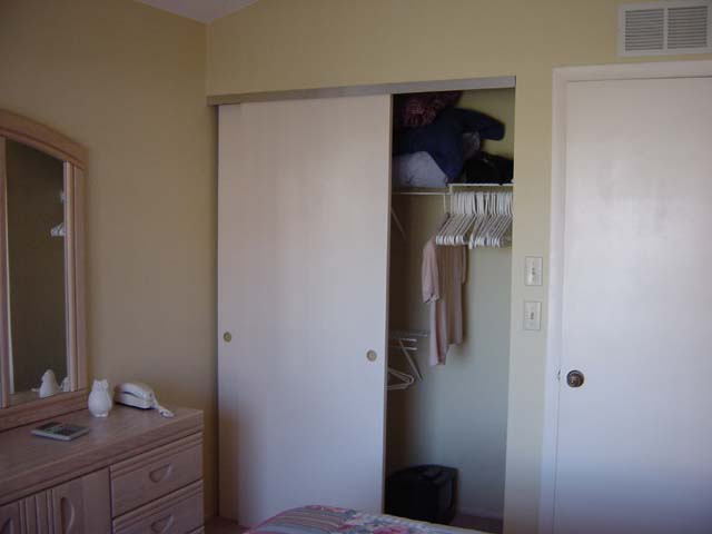 45Chestnutcreek-Guest-Bedroom