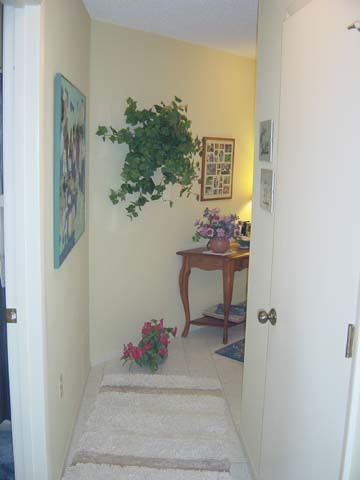 48Chestnutcreek-Foyer
